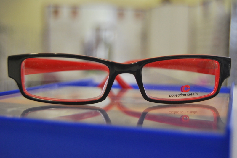 opticien-HYERES-min_view-sight-lens-frame-optics-spectacles-1141012-pxhere.com